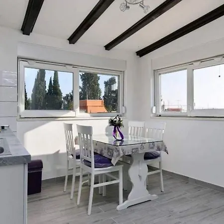 Lavanda Penthouse Apartment Kastela