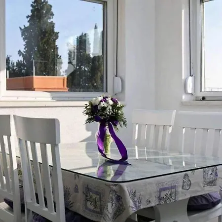 Lavanda Penthouse 아파트 *